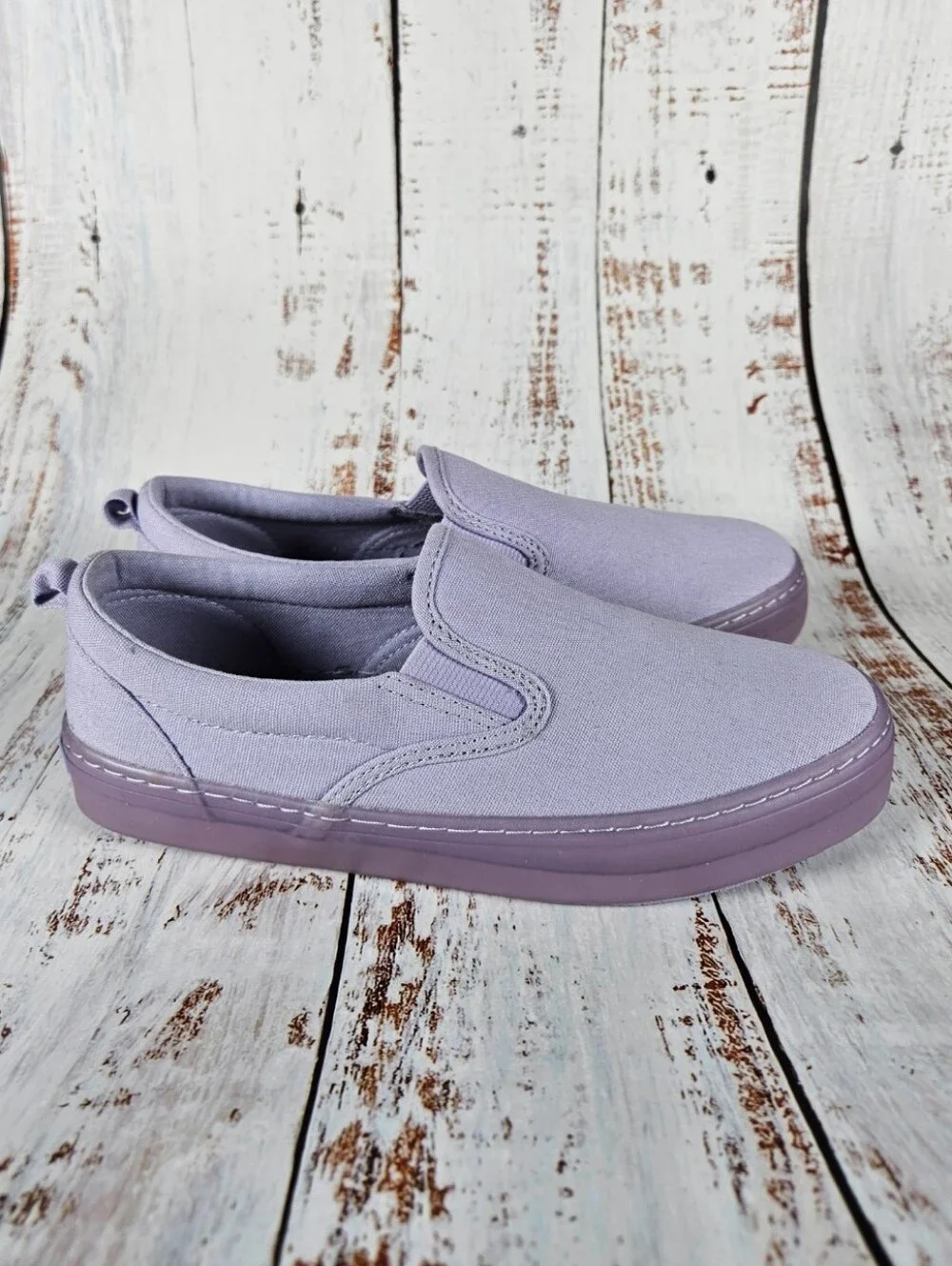 NWOT Old Navy Kids Classic Canvas Slip-On Sneakers / Kids Size 3